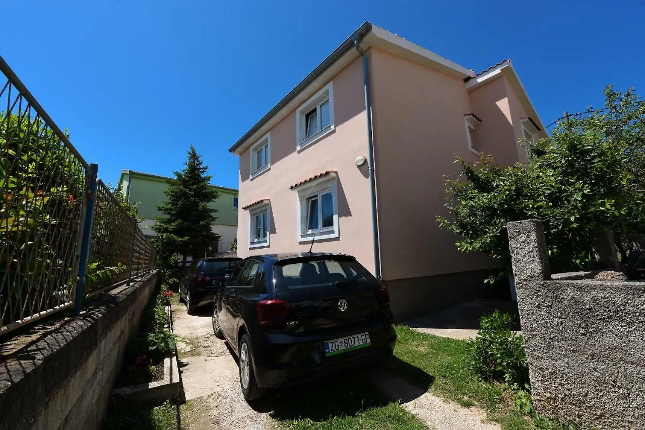 Apartment Monika - Private Terrace & Parking Croatia