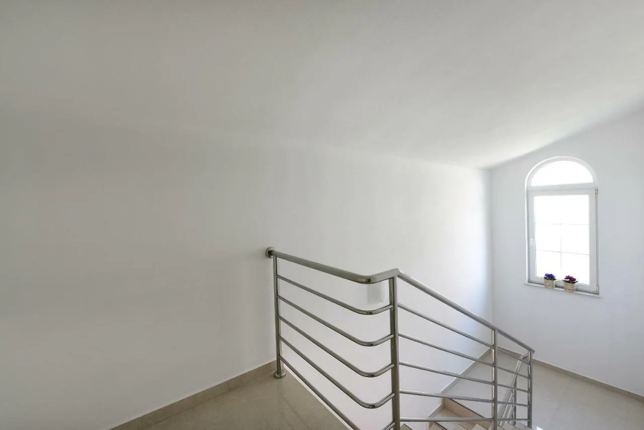 Apartment Monika - Private Terrace & Parking