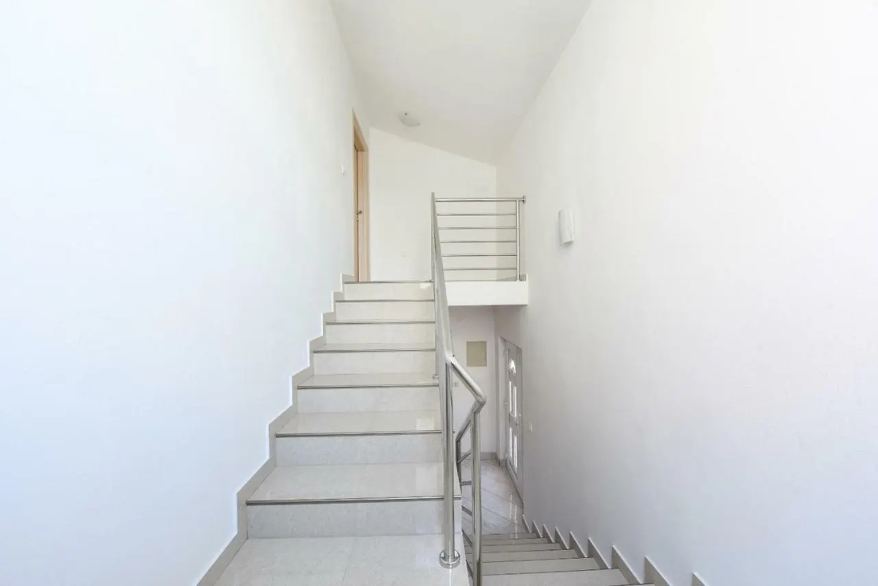 Apartment Monika - Private Terrace & Parking